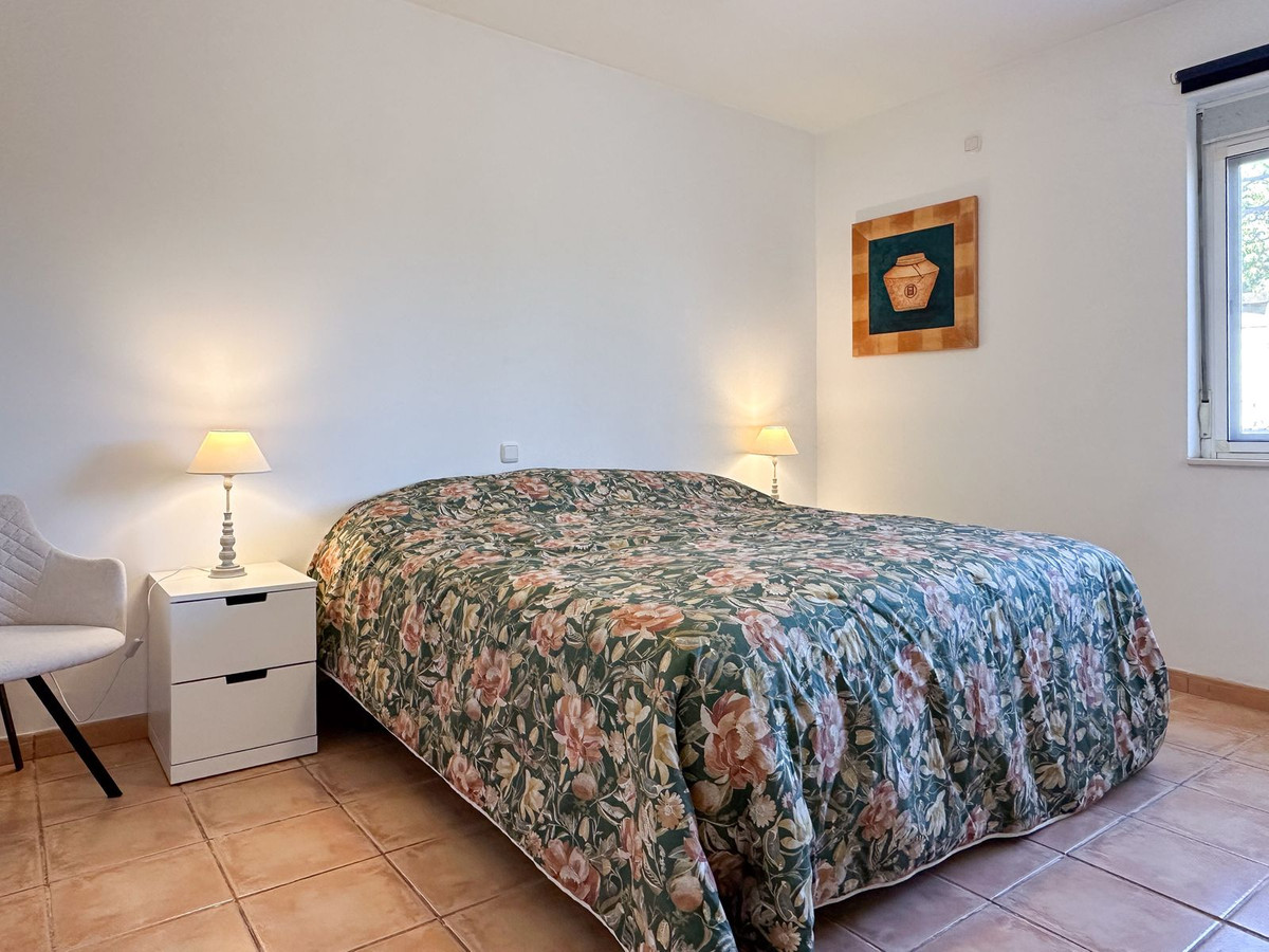 eb4ae54b3b411bce25bb1f8caf7af539 - 27