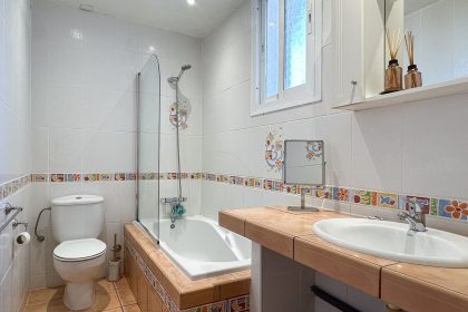 eb4ae54b3b411bce25bb1f8caf7af539 - 28