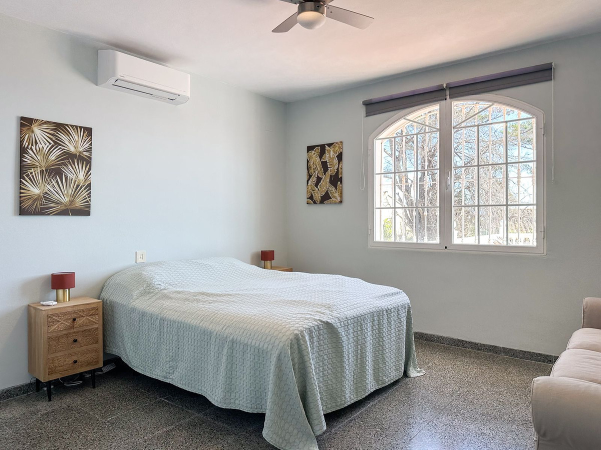 eb4ae54b3b411bce25bb1f8caf7af539 - 30