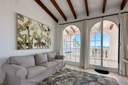 eb4ae54b3b411bce25bb1f8caf7af539 - 34