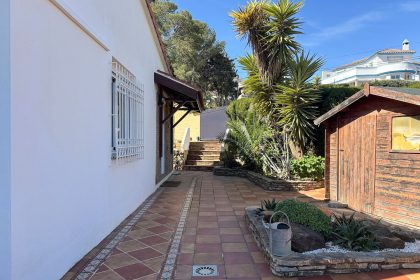 eb4ae54b3b411bce25bb1f8caf7af539 - 46