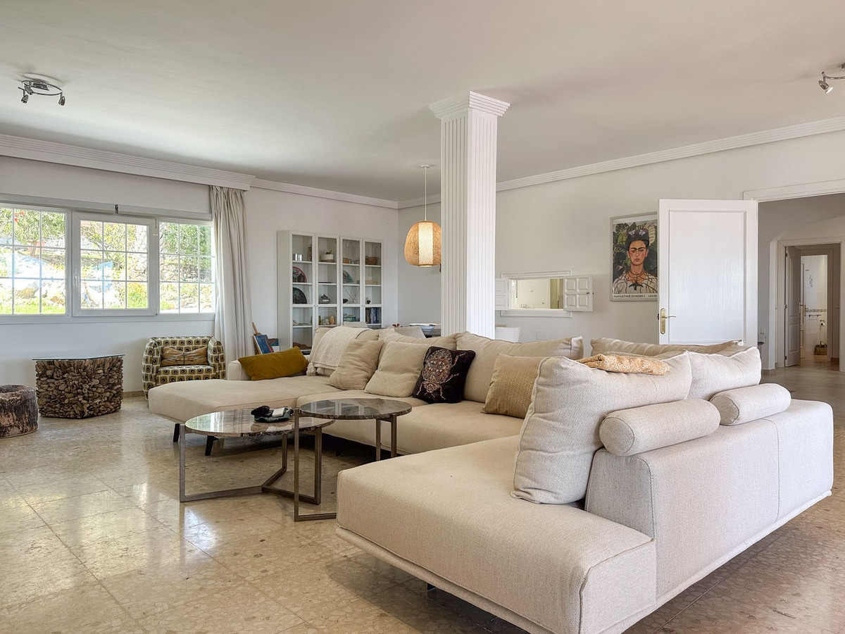 eb4ae54b3b411bce25bb1f8caf7af539 - 5