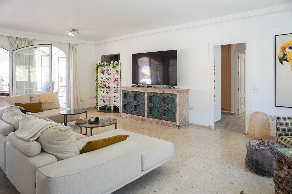 eb4ae54b3b411bce25bb1f8caf7af539 - 6