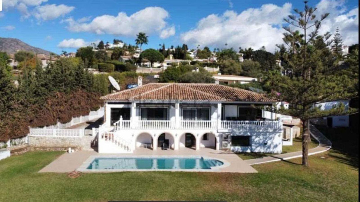 eb5c26e74a969dad3f5ae7c89f8ed185 - 1