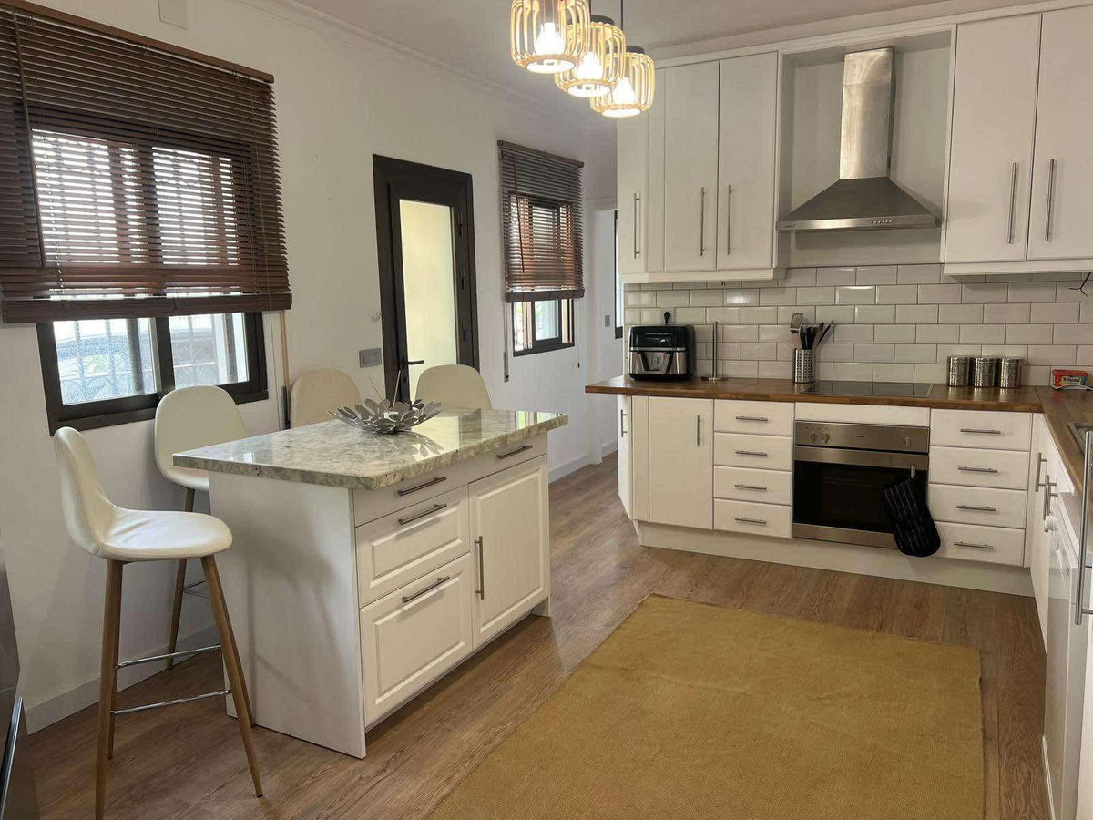 eb5c26e74a969dad3f5ae7c89f8ed185 - 10