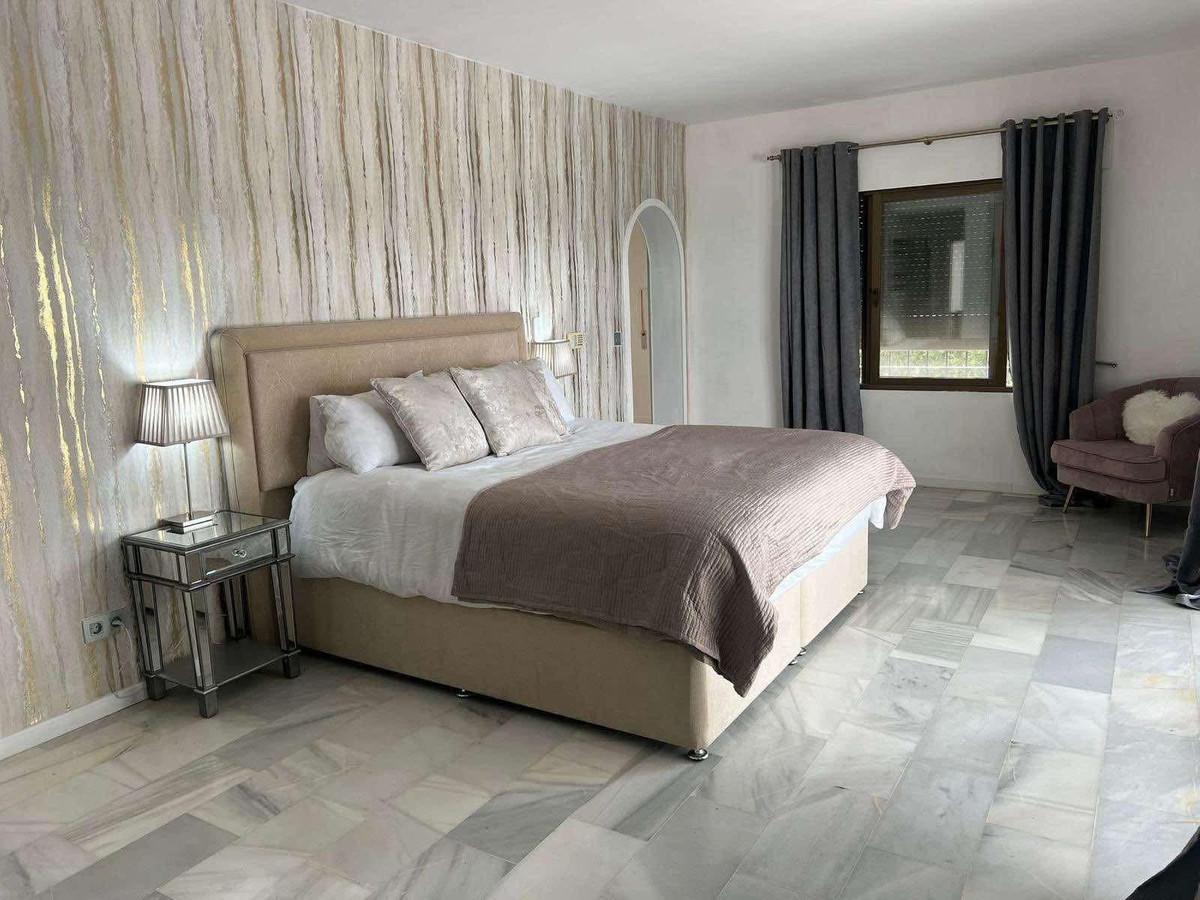 eb5c26e74a969dad3f5ae7c89f8ed185 - 13