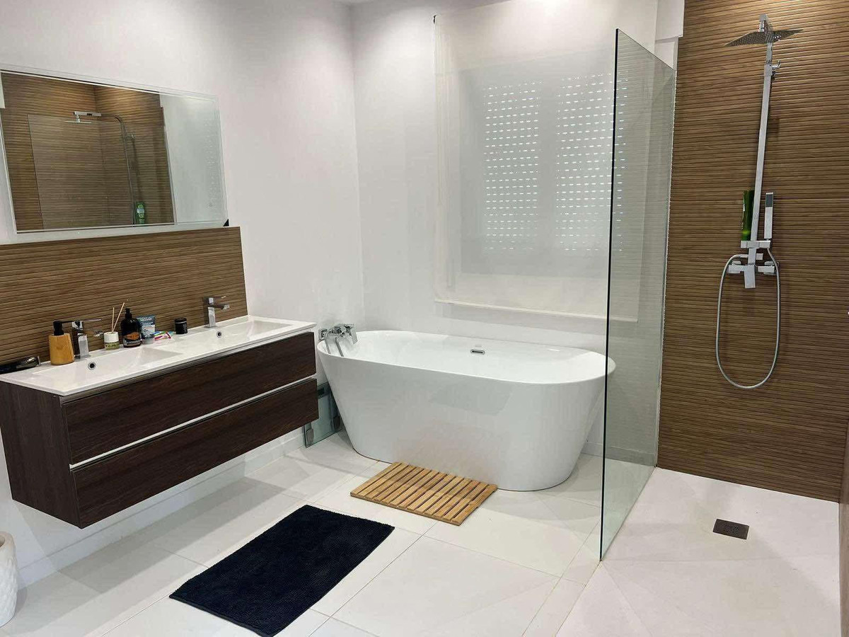 eb5c26e74a969dad3f5ae7c89f8ed185 - 18