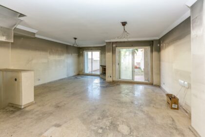 ec2eeef6bdcd79cba287c1783d0f9de3 - 15