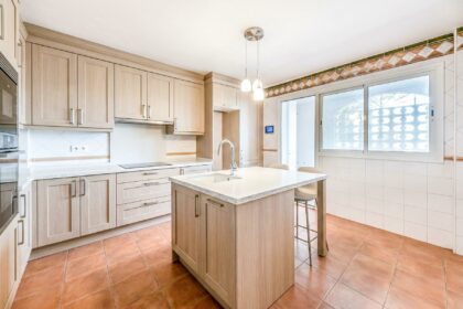 ec2eeef6bdcd79cba287c1783d0f9de3 - 80