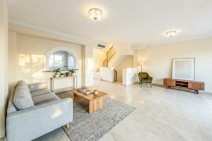 ec2eeef6bdcd79cba287c1783d0f9de3 - 82