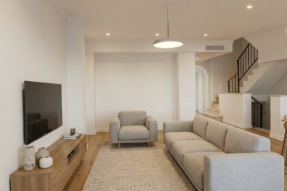 ec2eeef6bdcd79cba287c1783d0f9de3 - 85