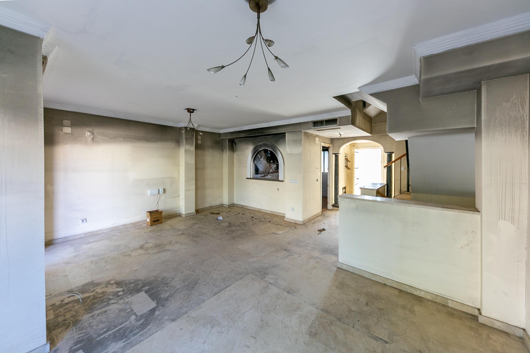 ec2eeef6bdcd79cba287c1783d0f9de3 - 14