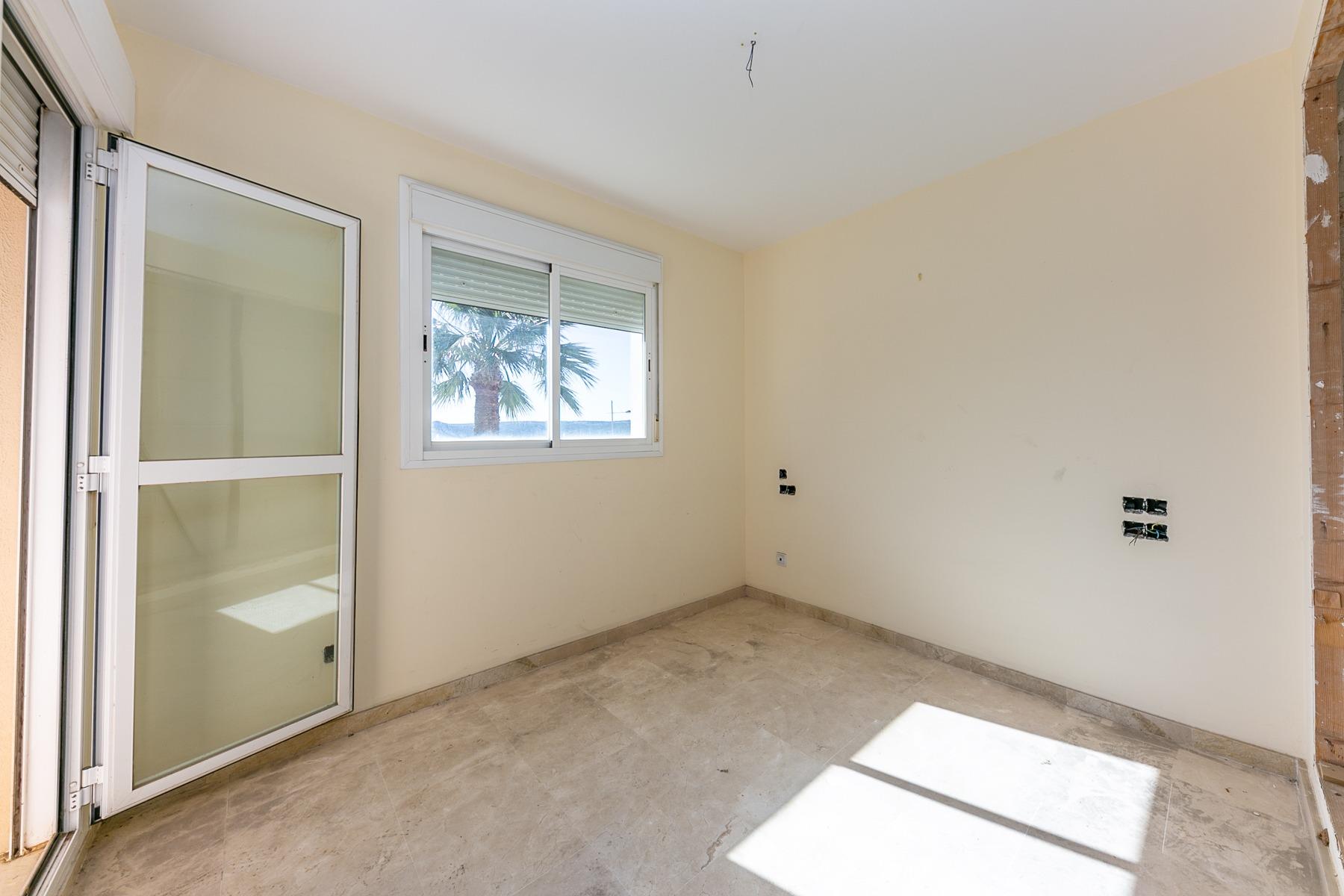 ec2eeef6bdcd79cba287c1783d0f9de3 - 26