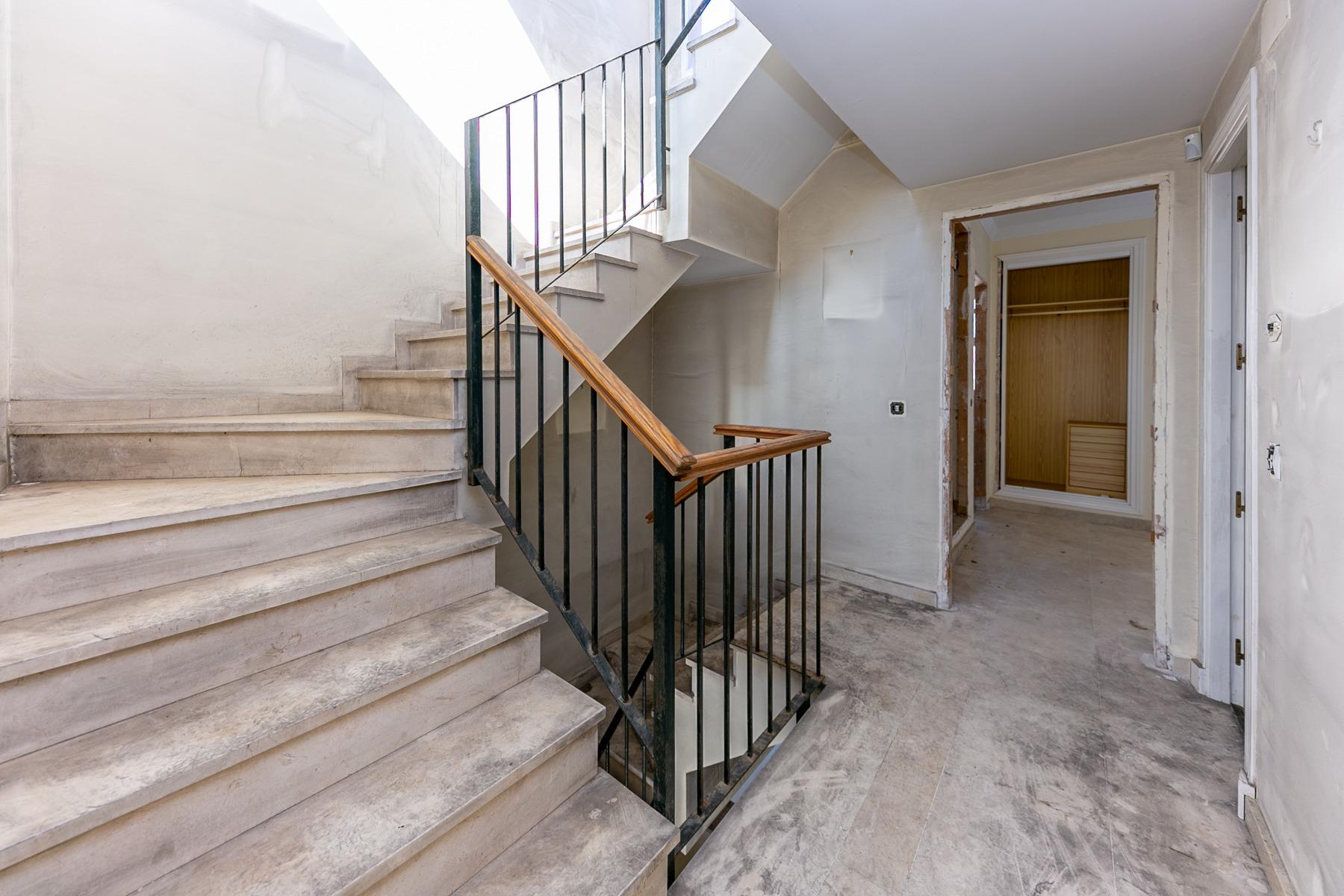 ec2eeef6bdcd79cba287c1783d0f9de3 - 30