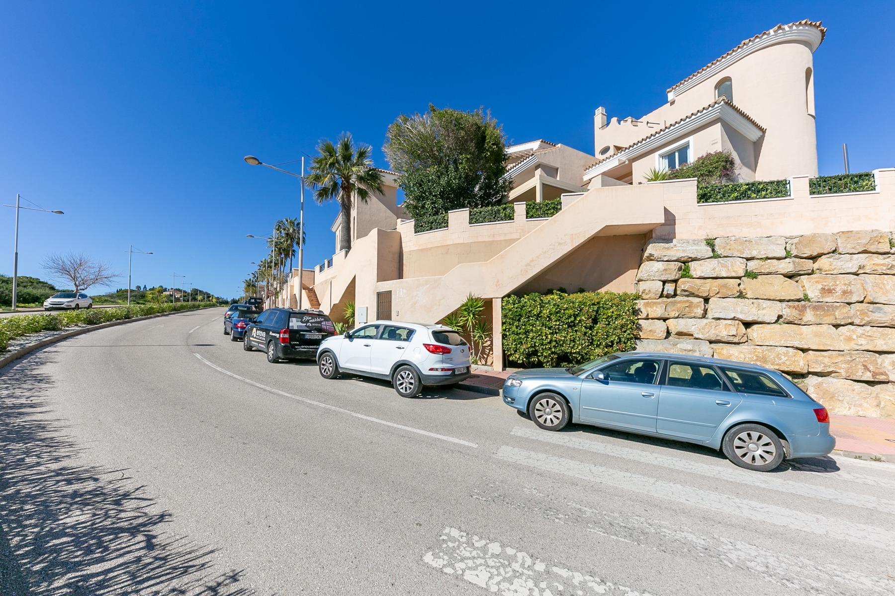 ec2eeef6bdcd79cba287c1783d0f9de3 - 31