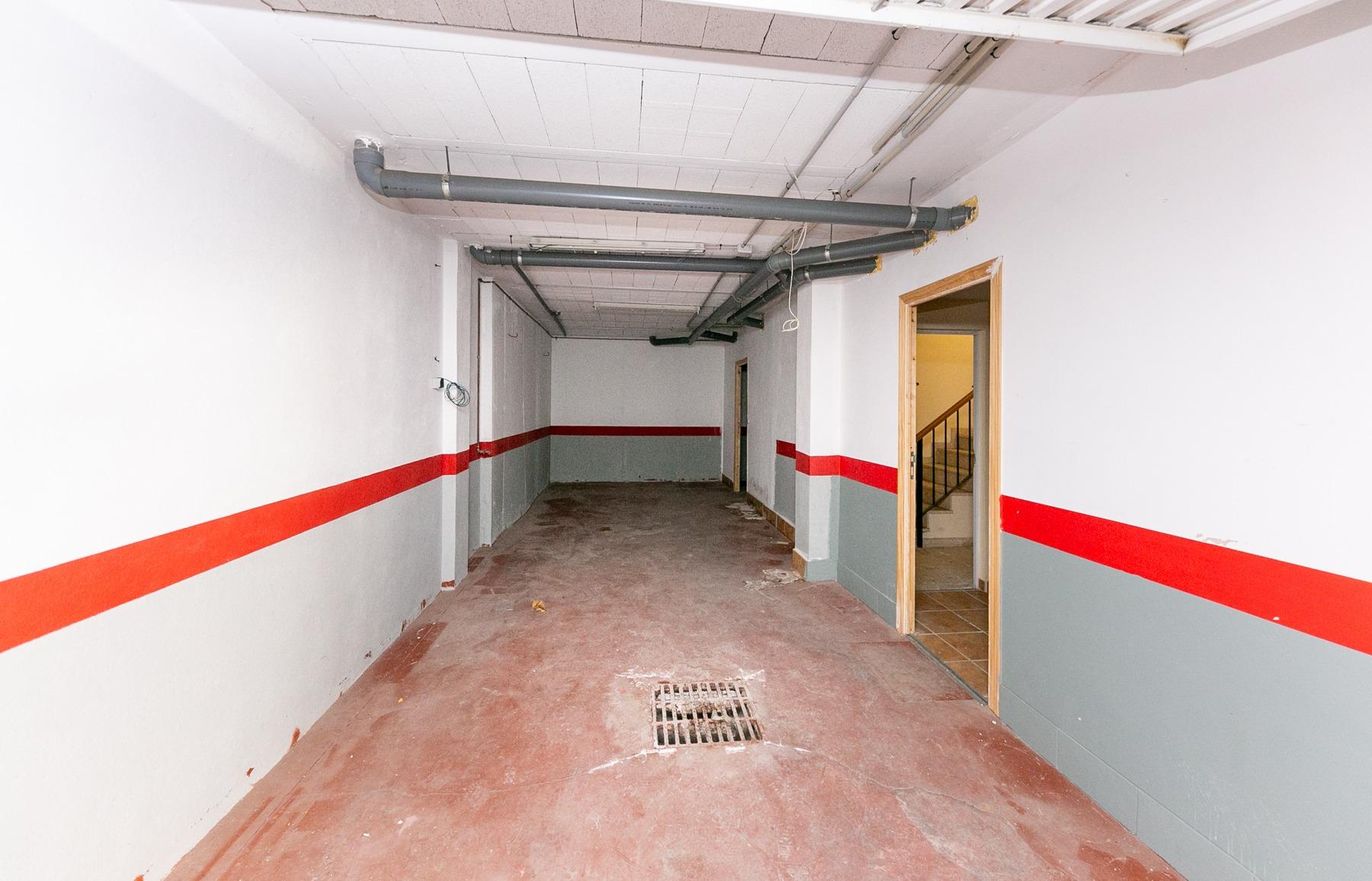 ec2eeef6bdcd79cba287c1783d0f9de3 - 35