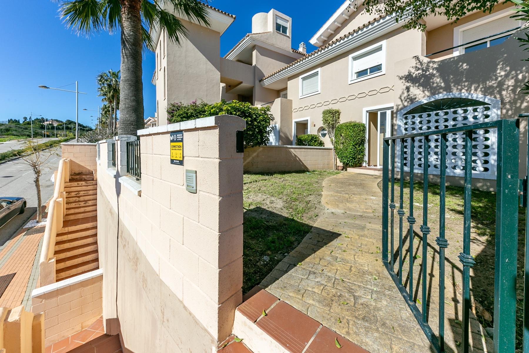 ec2eeef6bdcd79cba287c1783d0f9de3 - 39