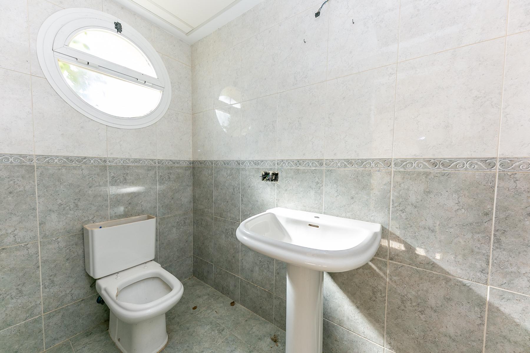 ec2eeef6bdcd79cba287c1783d0f9de3 - 43