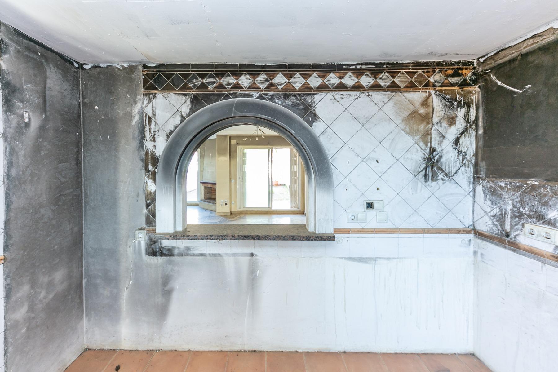 ec2eeef6bdcd79cba287c1783d0f9de3 - 48