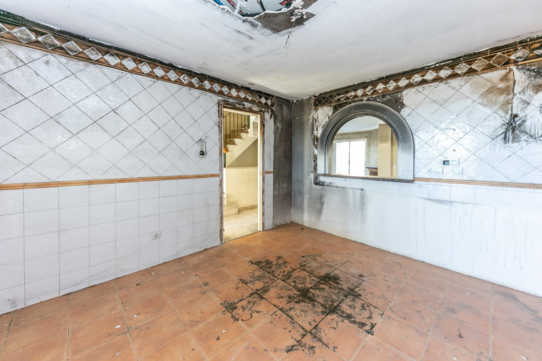 ec2eeef6bdcd79cba287c1783d0f9de3 - 49