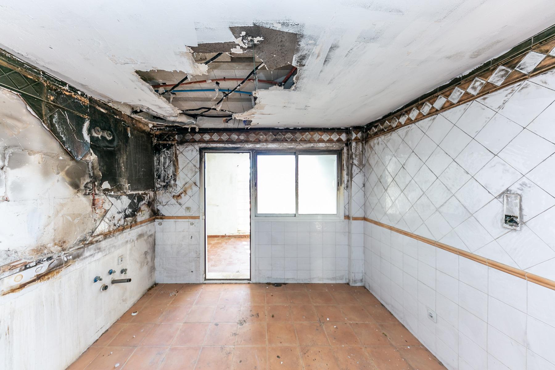 ec2eeef6bdcd79cba287c1783d0f9de3 - 50