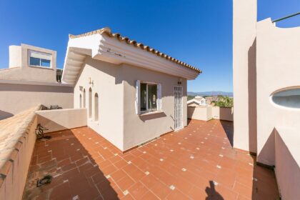 ec2eeef6bdcd79cba287c1783d0f9de3 - 8