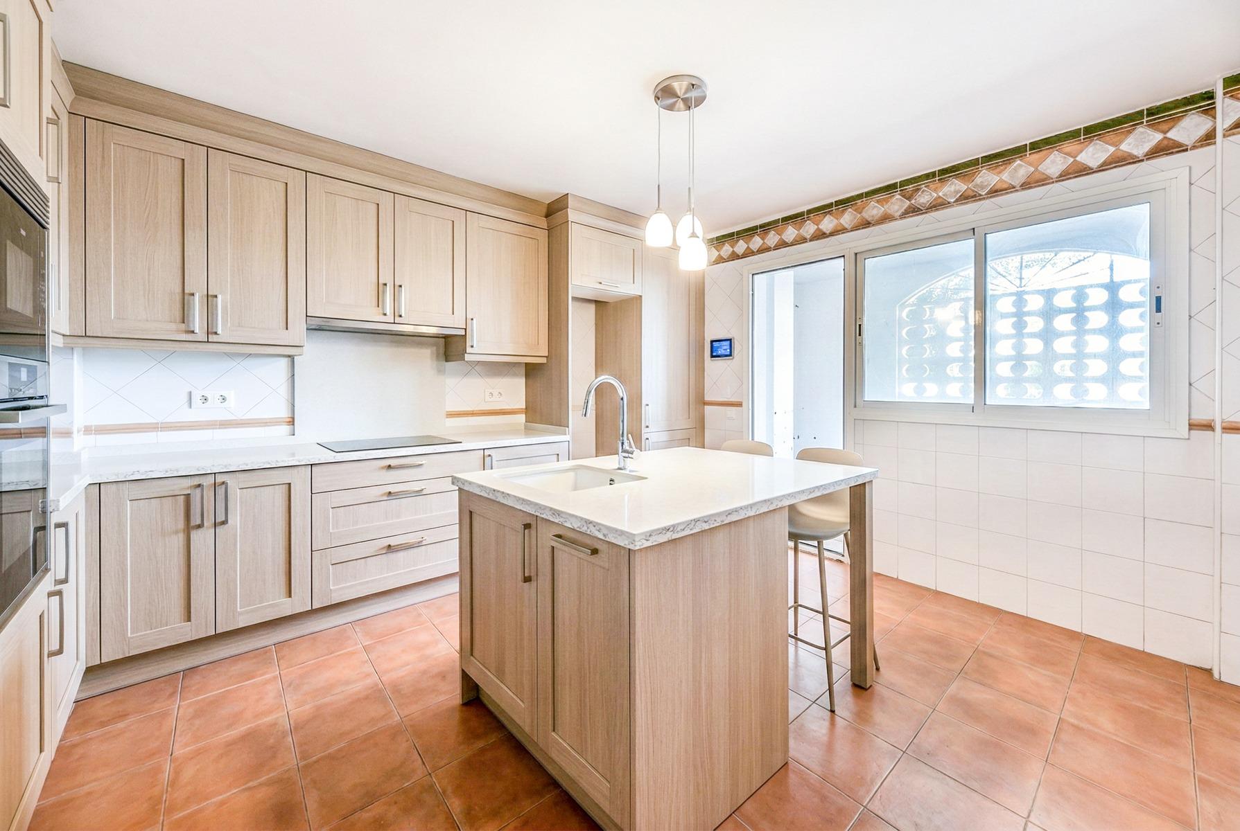 ec2eeef6bdcd79cba287c1783d0f9de3 - 80