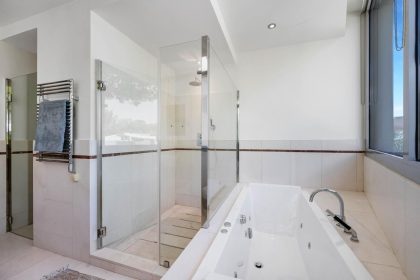 ed167ebbe1881fc6100a21bd83f1d637 - 10