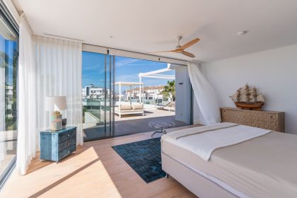 ed50e879cd6d52cf92bc3c22678b9e72 - 30