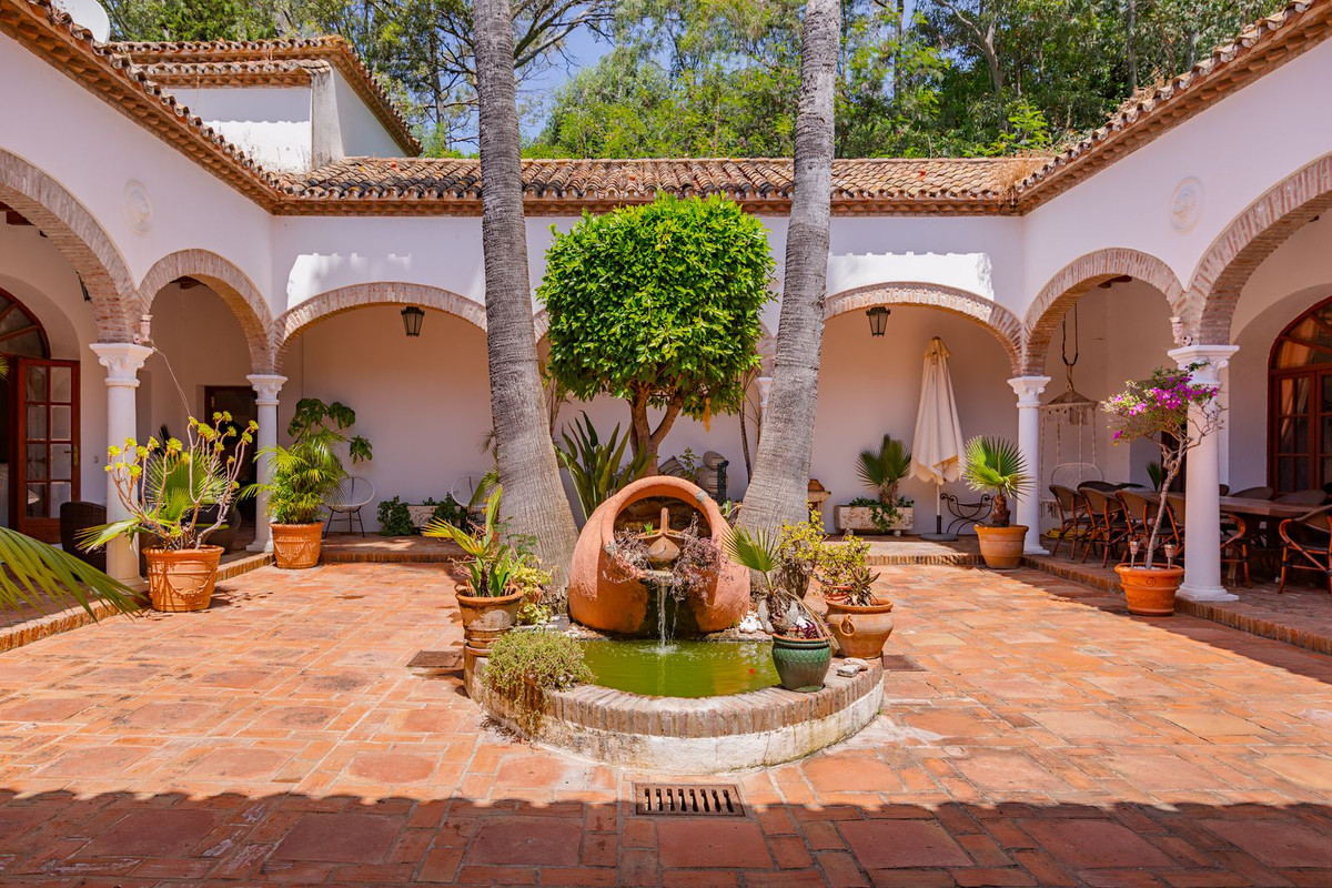 ed5968d095c4dce50f15fced35beb5a3 - 1