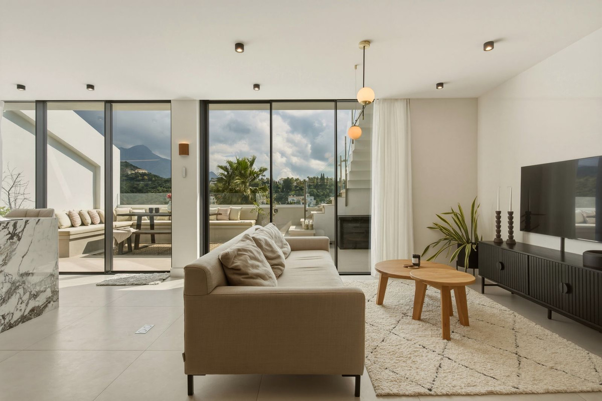 ee09f875b50fdd1f04ca0abe48c82080 - 14