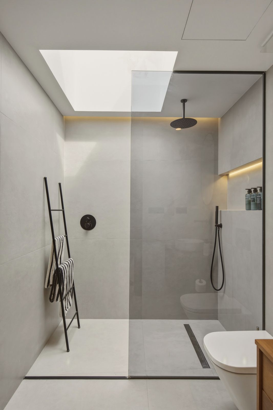 ee09f875b50fdd1f04ca0abe48c82080 - 17