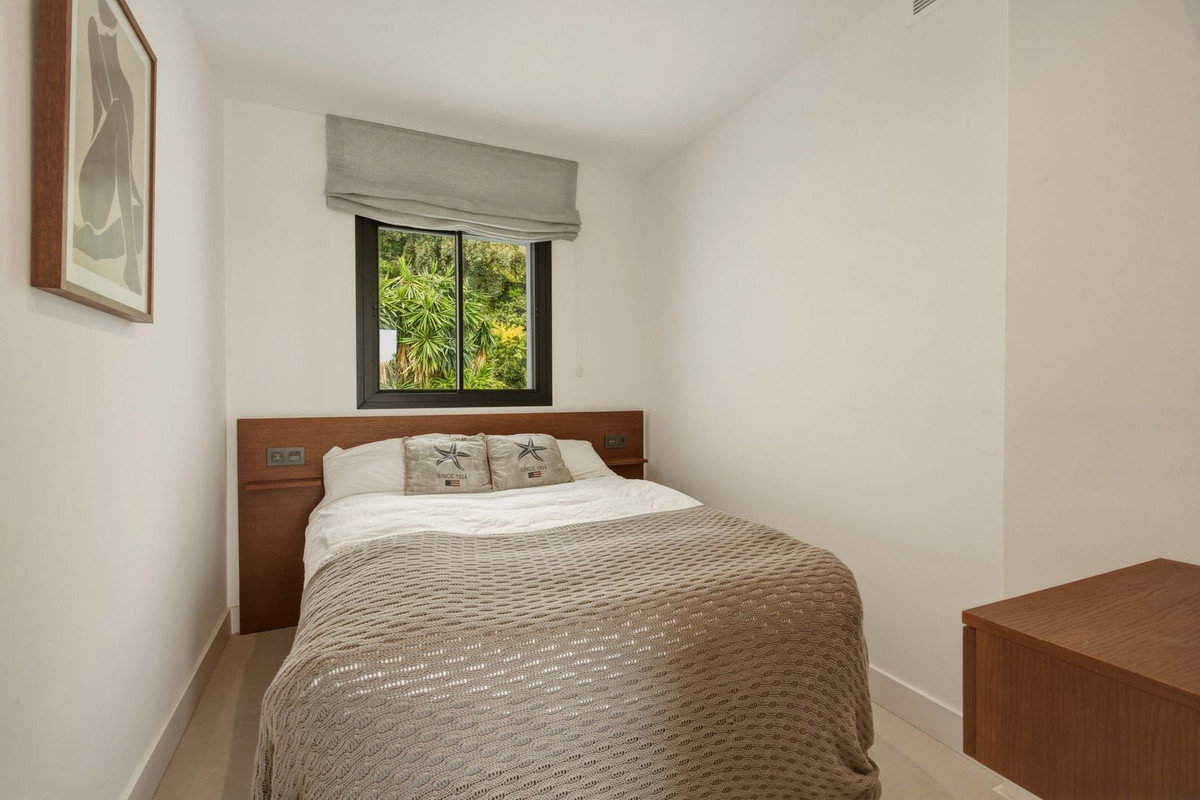 ee09f875b50fdd1f04ca0abe48c82080 - 18