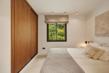 ee09f875b50fdd1f04ca0abe48c82080 - 19