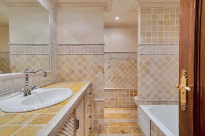 ee50b4f8b44edc2e4f4fe828351776e6 - 22