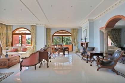 ee50b4f8b44edc2e4f4fe828351776e6 - 27