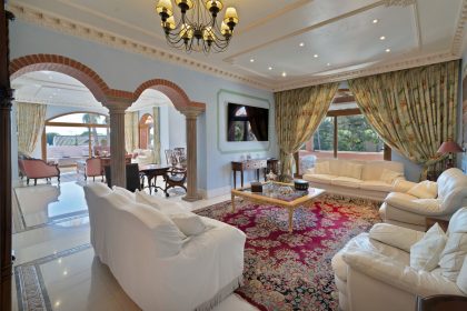 ee50b4f8b44edc2e4f4fe828351776e6 - 32