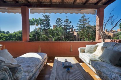 ee50b4f8b44edc2e4f4fe828351776e6 - 35