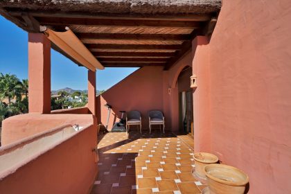 ee50b4f8b44edc2e4f4fe828351776e6 - 4