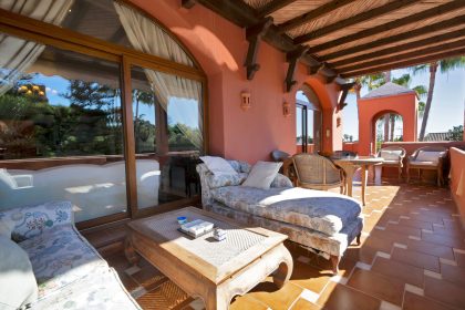 ee50b4f8b44edc2e4f4fe828351776e6 - 41