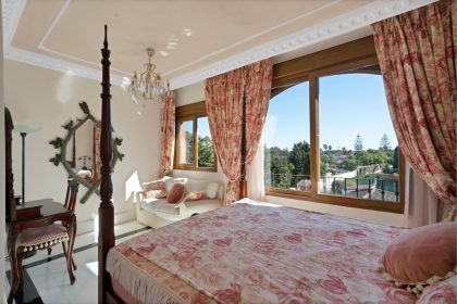 ee50b4f8b44edc2e4f4fe828351776e6 - 7