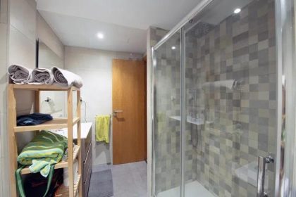 ee8ab5773b18e5e0564e7137f18396a8 - 15