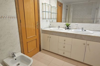 eecb942e7e1a52a86324ce69b5c5c0bb - 19