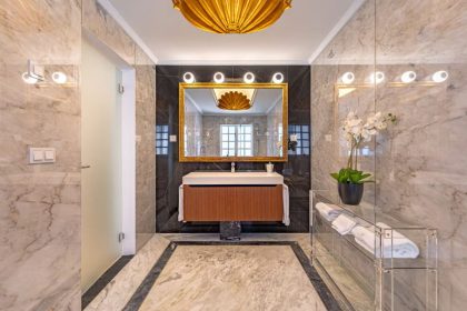 ef10ec0b7eb7a52a10f0e6f668d9201c - 17