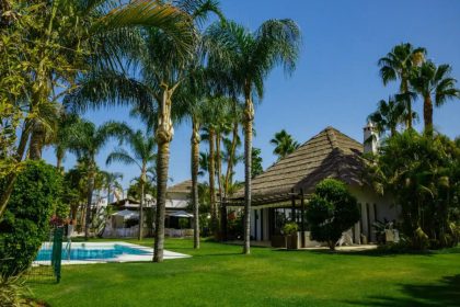 ef19e187b89cd1bd07574e48d5a61793 - 14