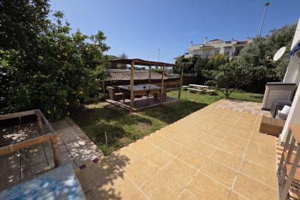 ef578f6919a6256566376aaa4585fc89 - 3