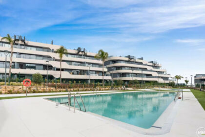 ef7ea448e775cf6546a354796faacf9b - 18