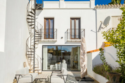 ef8bb1602cb8e62d6d70ad424139b3b4 - 1