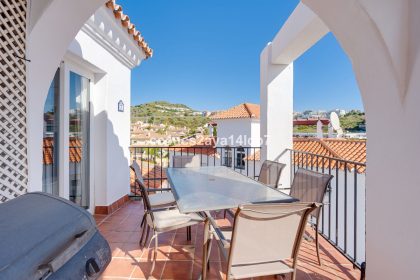 efb51bffb449270a4fcf899b083acba6 - 2