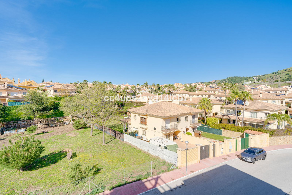 efb51bffb449270a4fcf899b083acba6 - 23